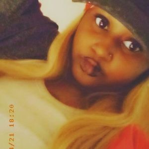 Meet your Posher, Maya